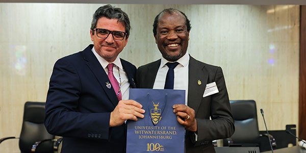ABREUM President Professor Odilon Maximo De Morais with Wits Vice-Chancellor and Principal Professor Zeblon Vilakazi